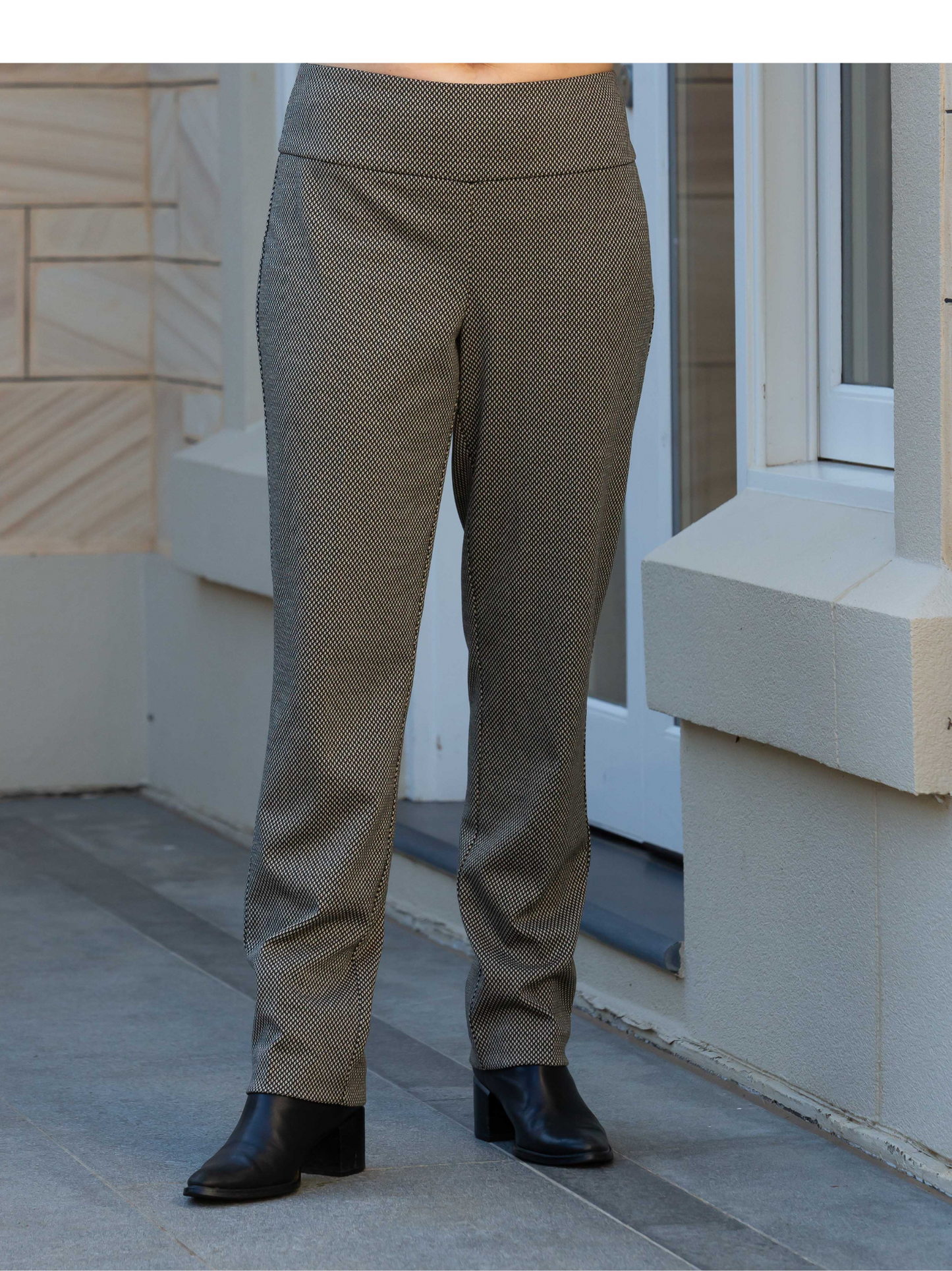Fine houndstooth Straight leg Pull-on Capri Pant #6144 Black/Latte