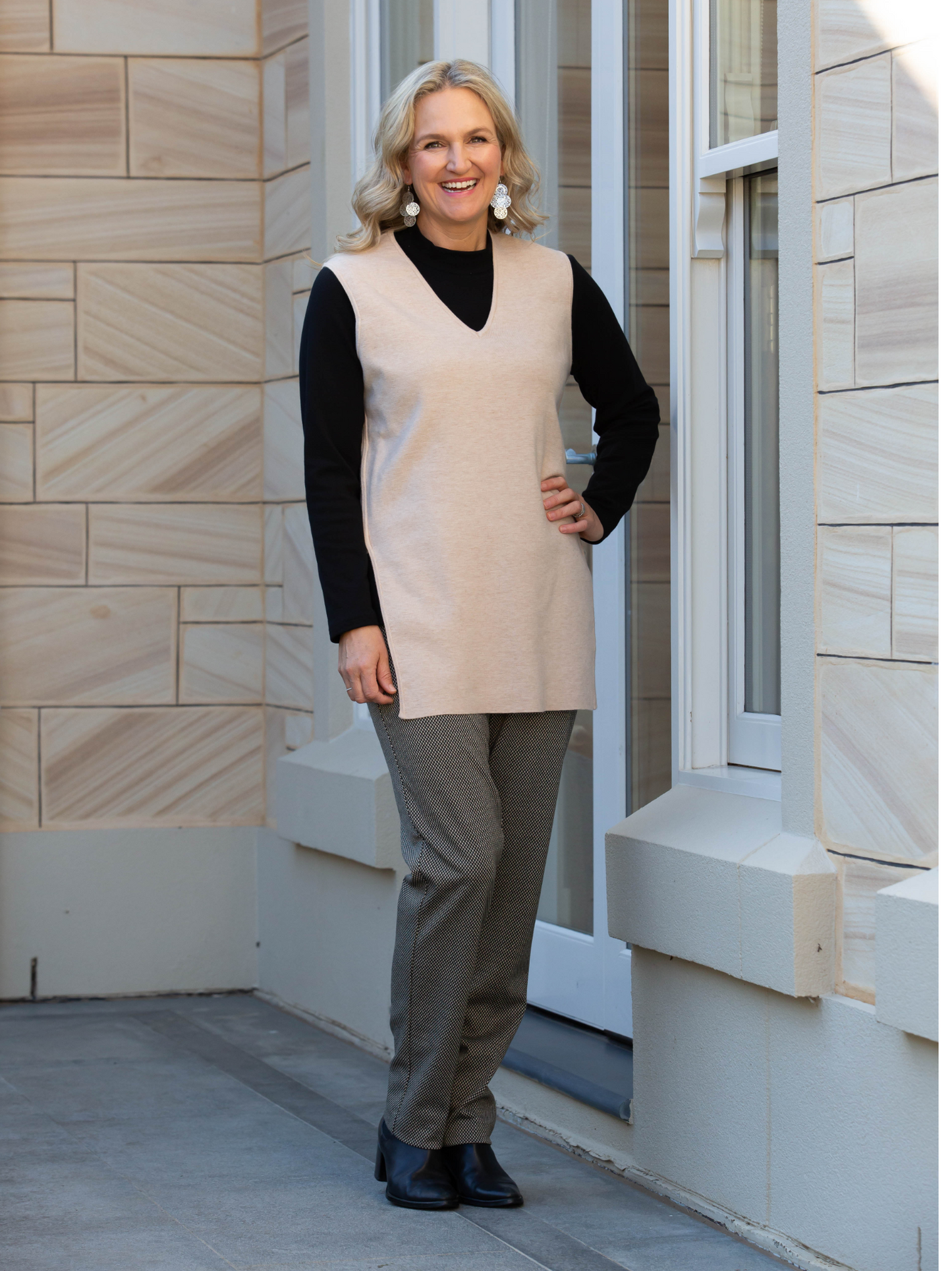 Fine houndstooth Straight leg Pull-on Capri Pant #6144 Black/Latte