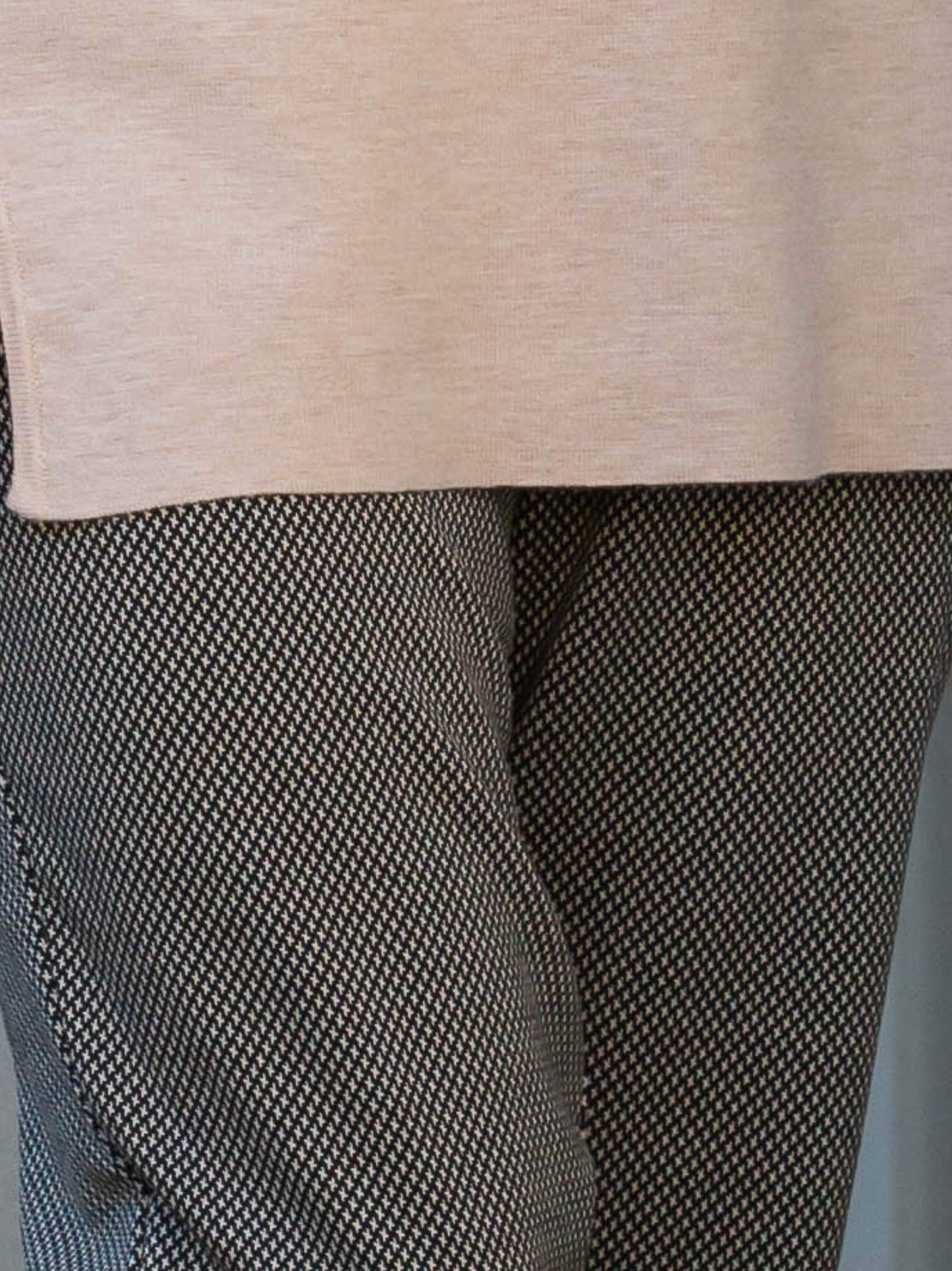 Fine houndstooth Straight leg Pull-on Capri Pant #6144 Black/Latte