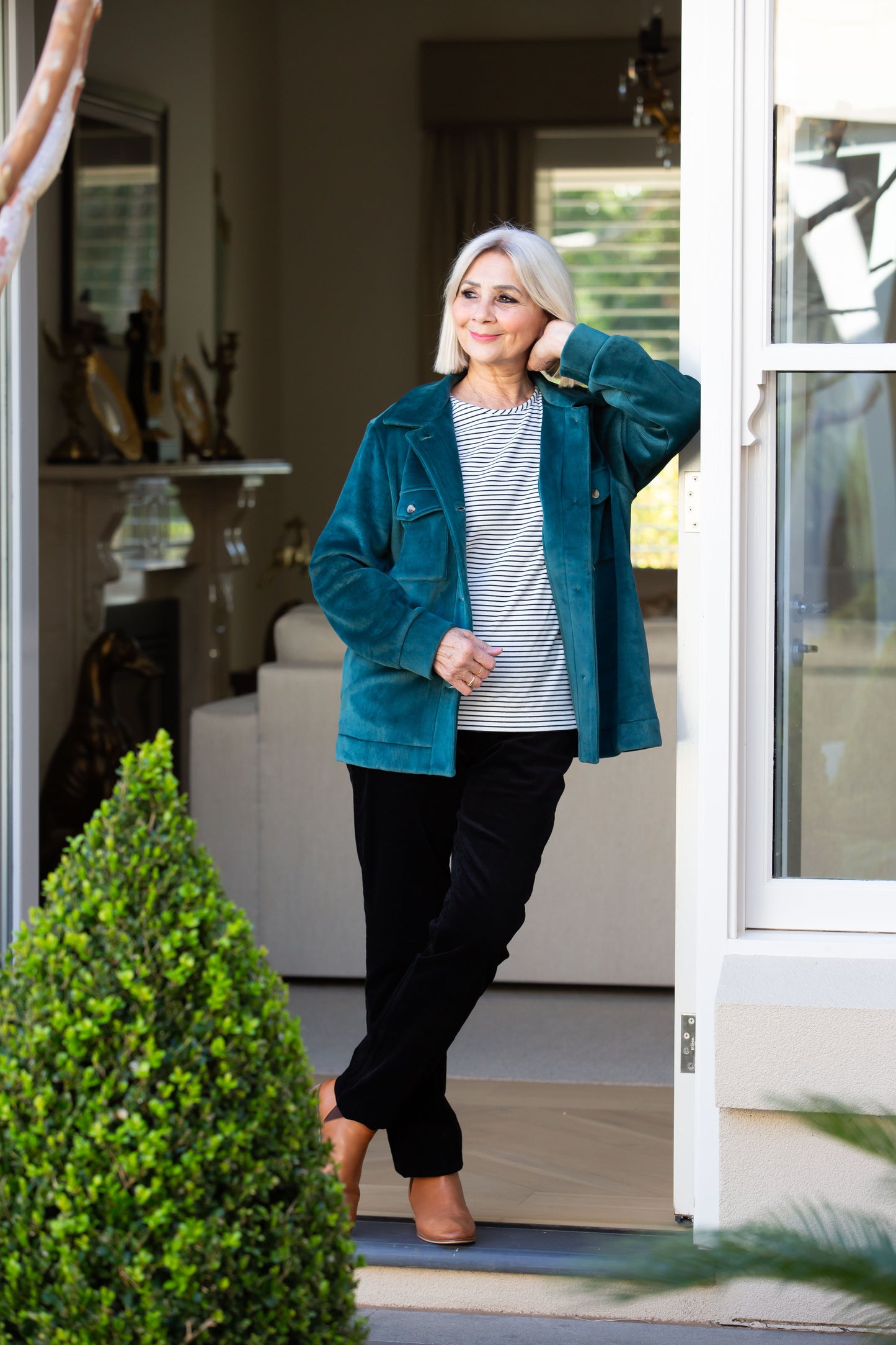 Velvet -Touch stretch cord jacket - 9232 Green