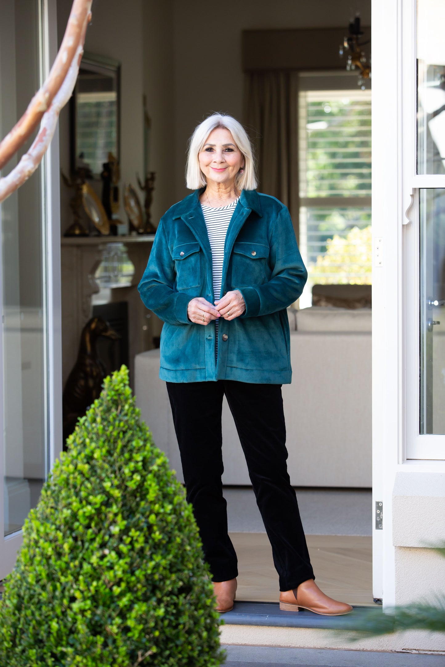 Velvet -Touch stretch cord jacket - 9232 Green