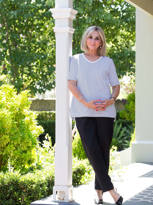 Short sleeve stretch cotton tee with rounded V-neck #143 White/Black