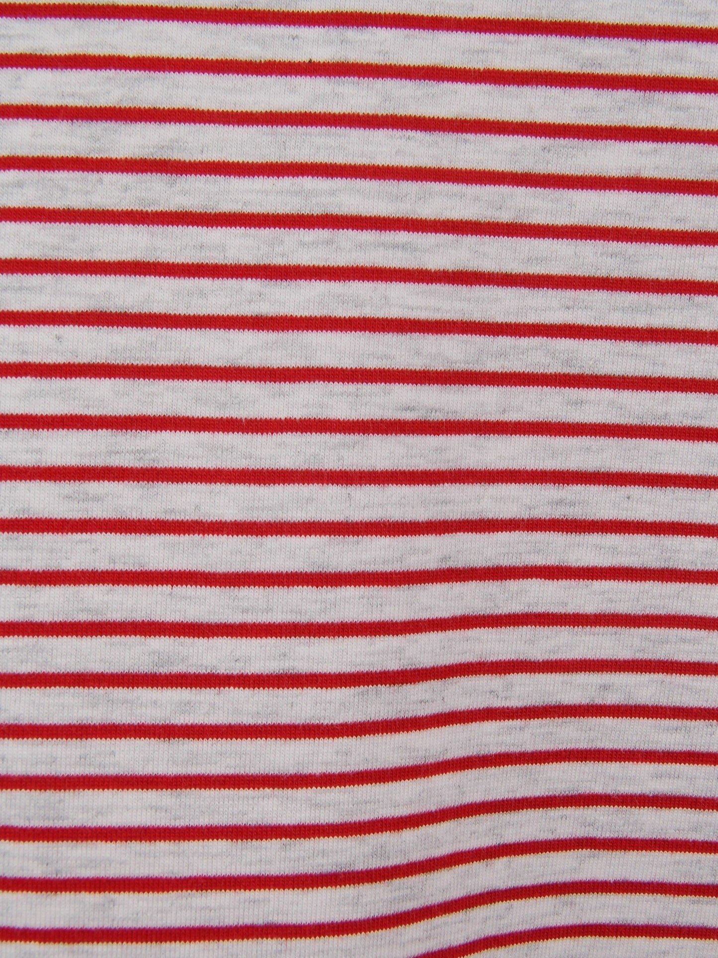 Short sleeve stretch cotton tee with rounded V-neck #143 White/Red