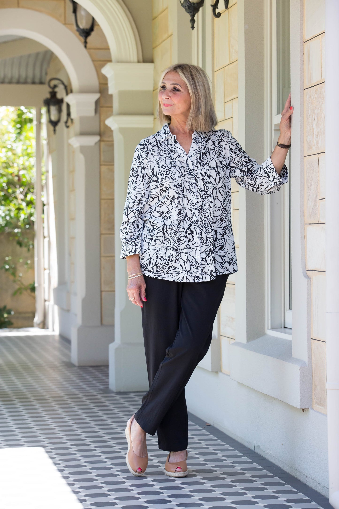 Semi-Fitted Lightweight Cotton blend 3/4 sleeve montone floral print shirt with front pintuck detail #3128 - Black