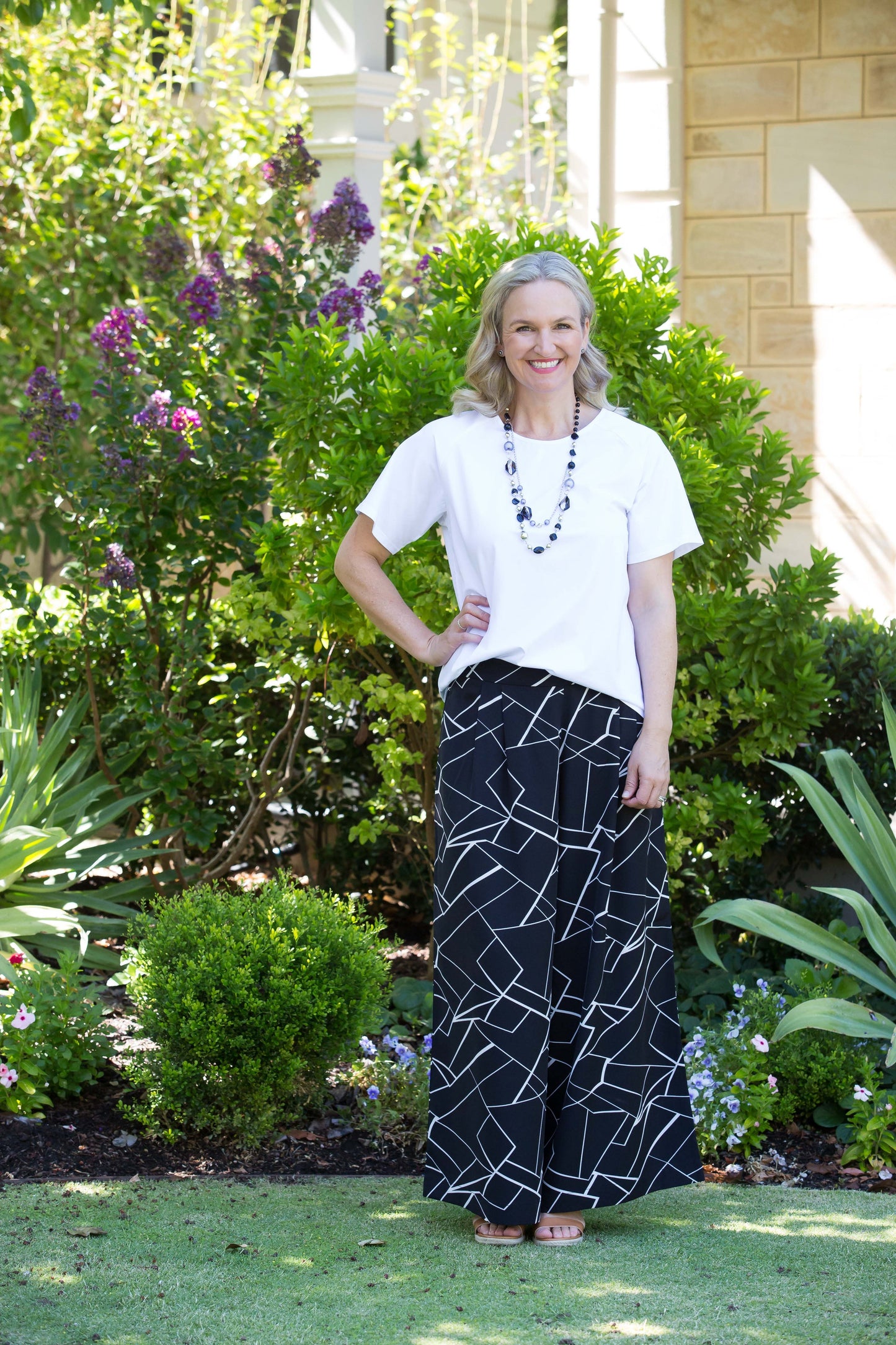 Relaxed Wide Leg, 7/8 length Printed Pant with pockets #6200 - Black
