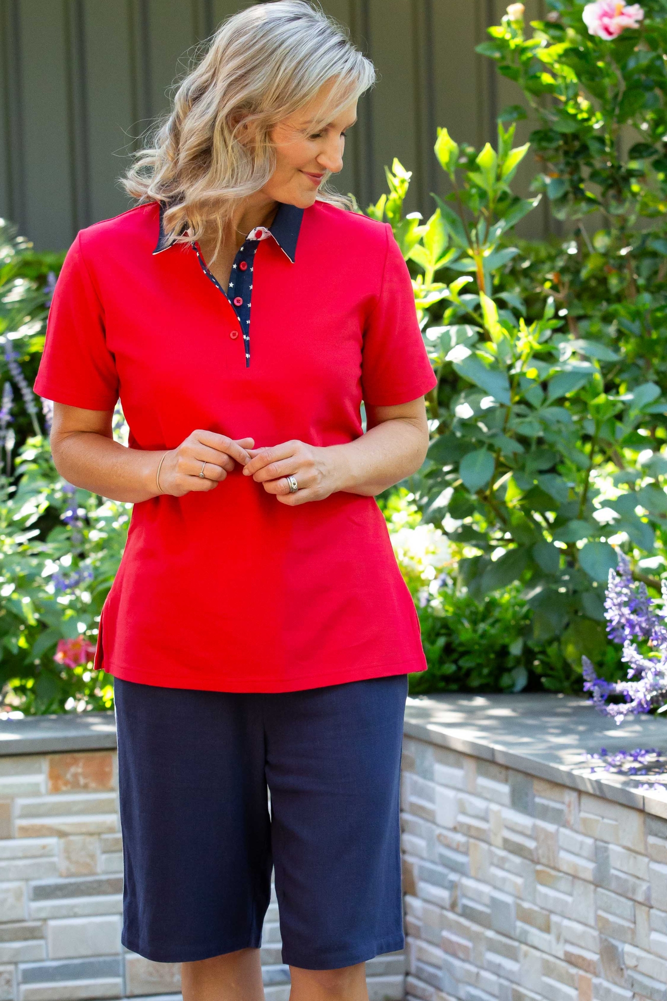 Short sleeve cotton piquet polo with contrast collar and star trim #28 - Red