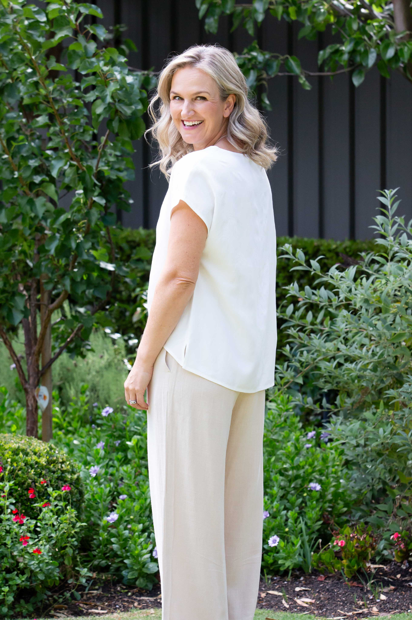 Tencel Linen Extended Cap Sleeve Textured Jacquard Scoop Hem Top #613 - White