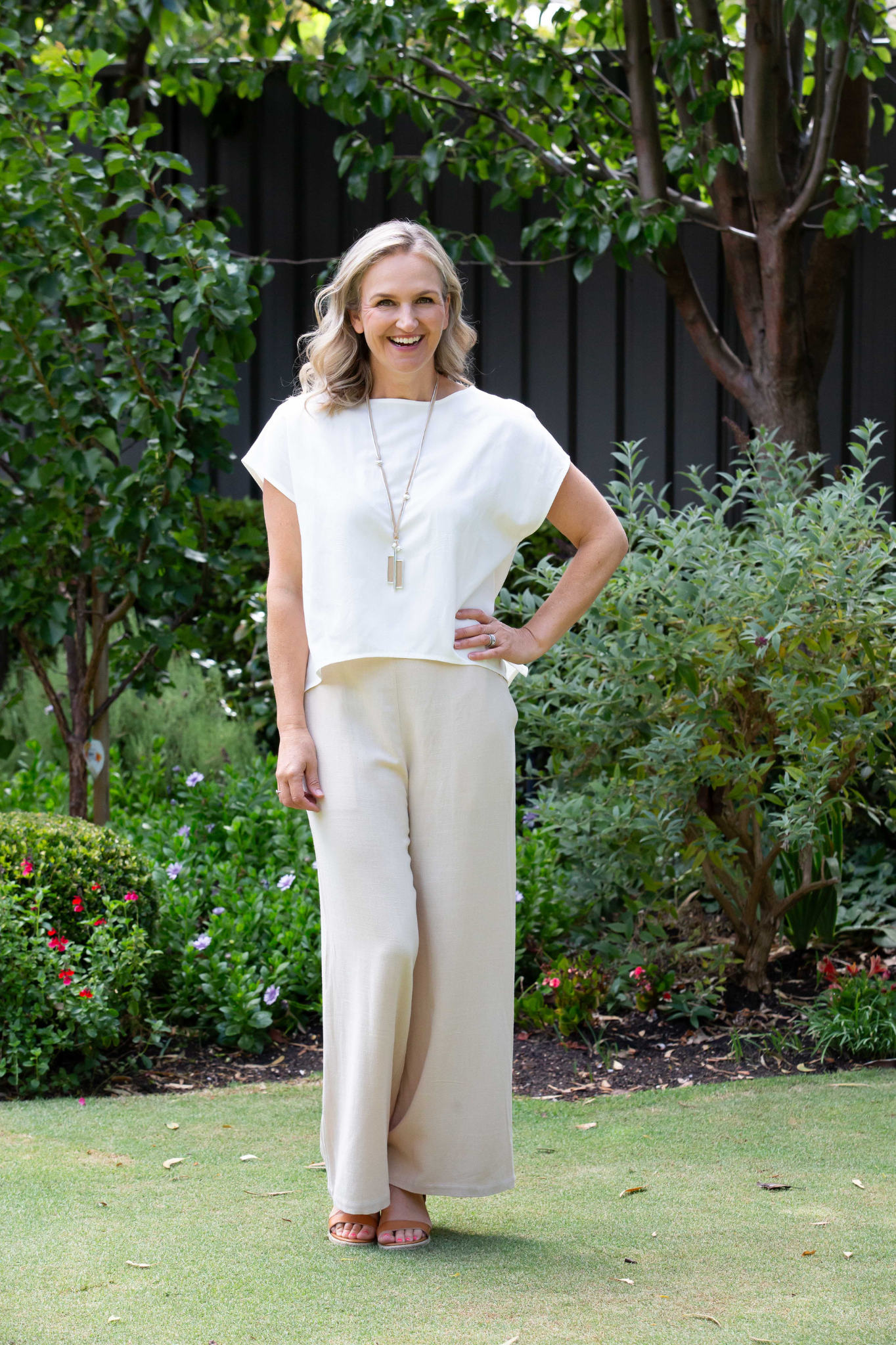 Tencel Linen Extended Cap Sleeve Textured Jacquard Scoop Hem Top #613 - White