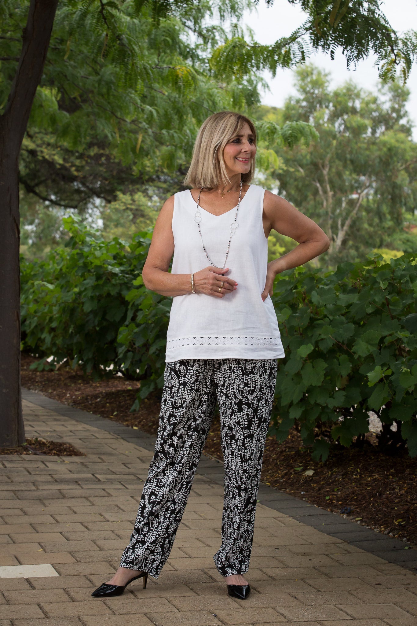 Linen viscose lace trim v-neck top #295 White