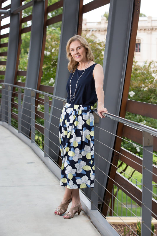 A line pleat front skirt #4212 Navy