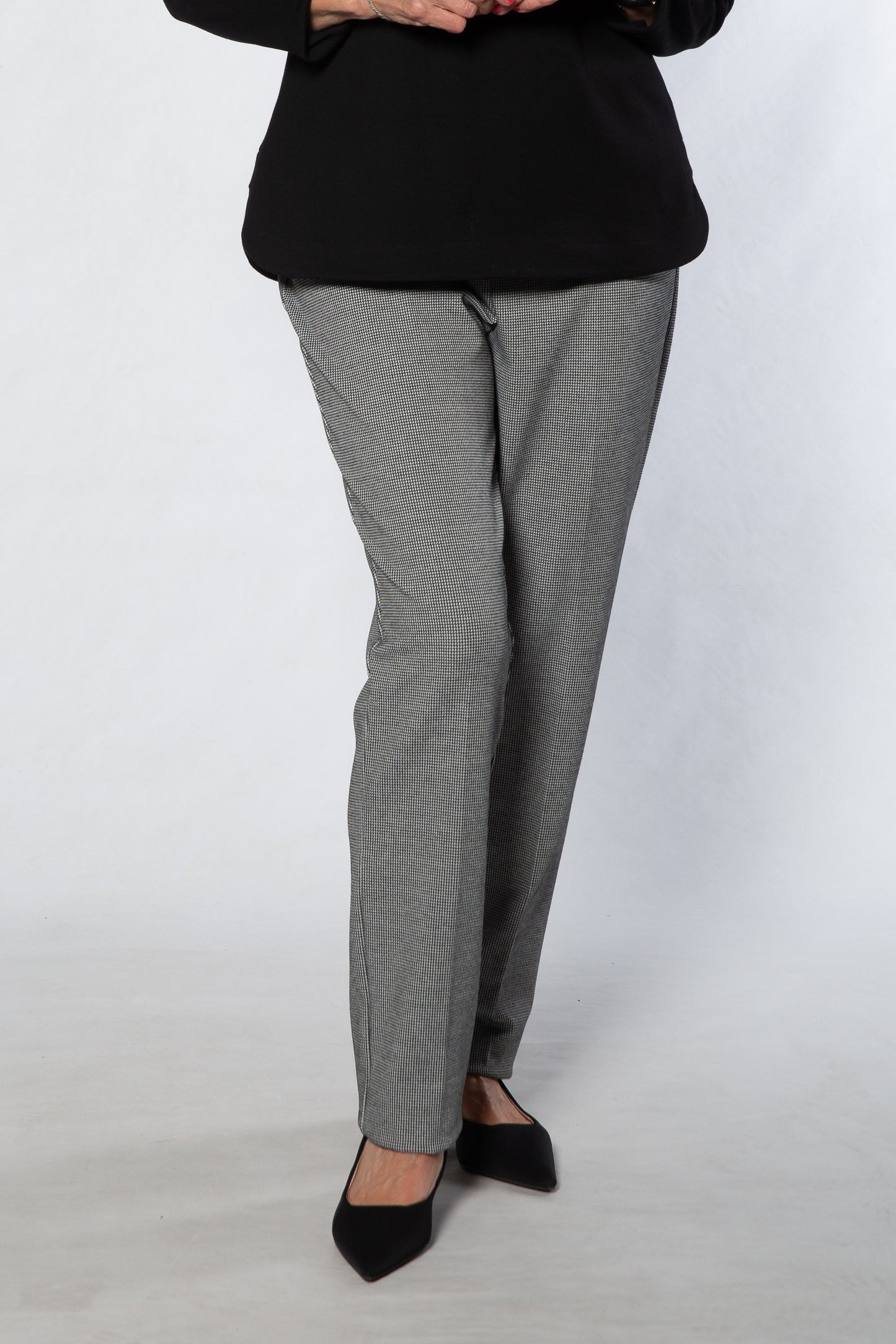 Straight leg pull-on houndstooth weave Capri Pant #6157 HOUNDSTOOTH