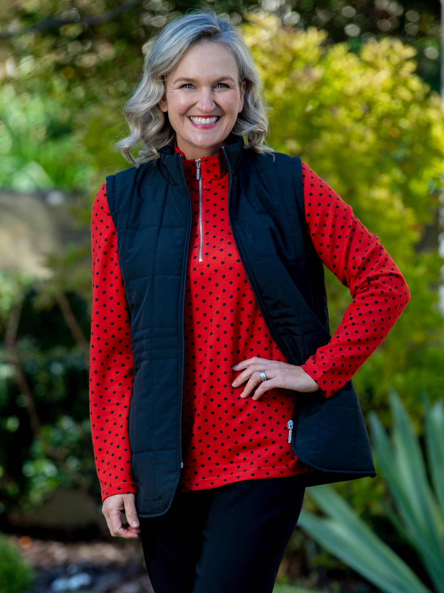Quilted vest with detail stitching at waist #2412 Navy