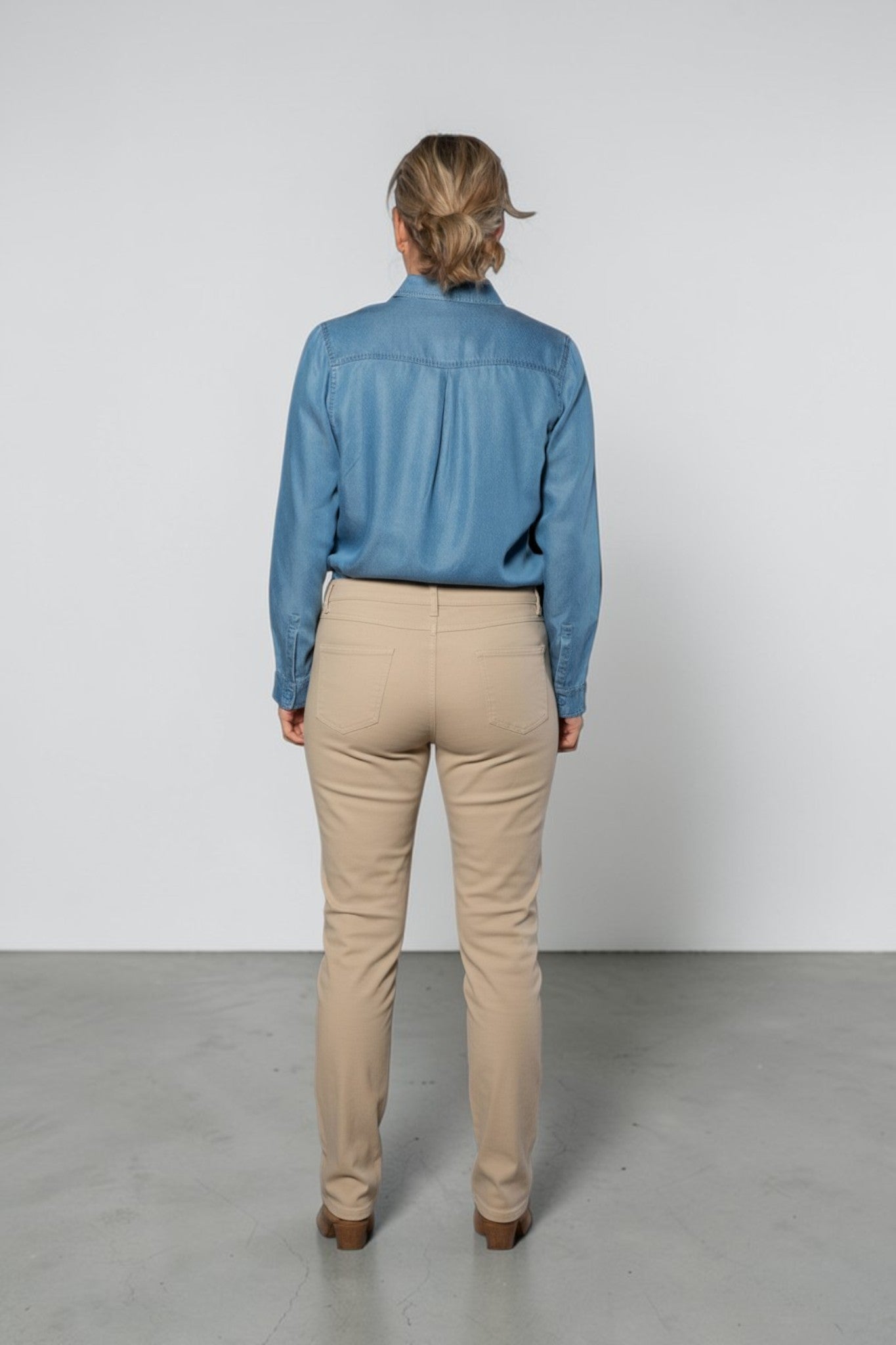 Straight leg 5pkt stretch denim jean #6945 LATTE