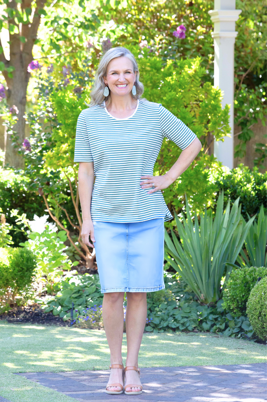 Stretch Cotton Pull-on Denim Skirt with pockets - #4010 Icewash