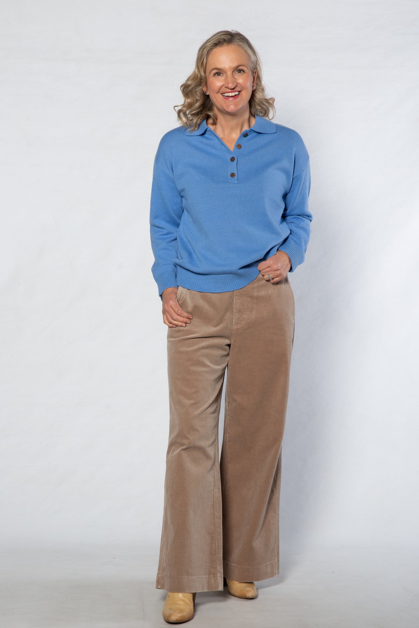 Knit sweater with collar and button neck opening 5563-BLUE