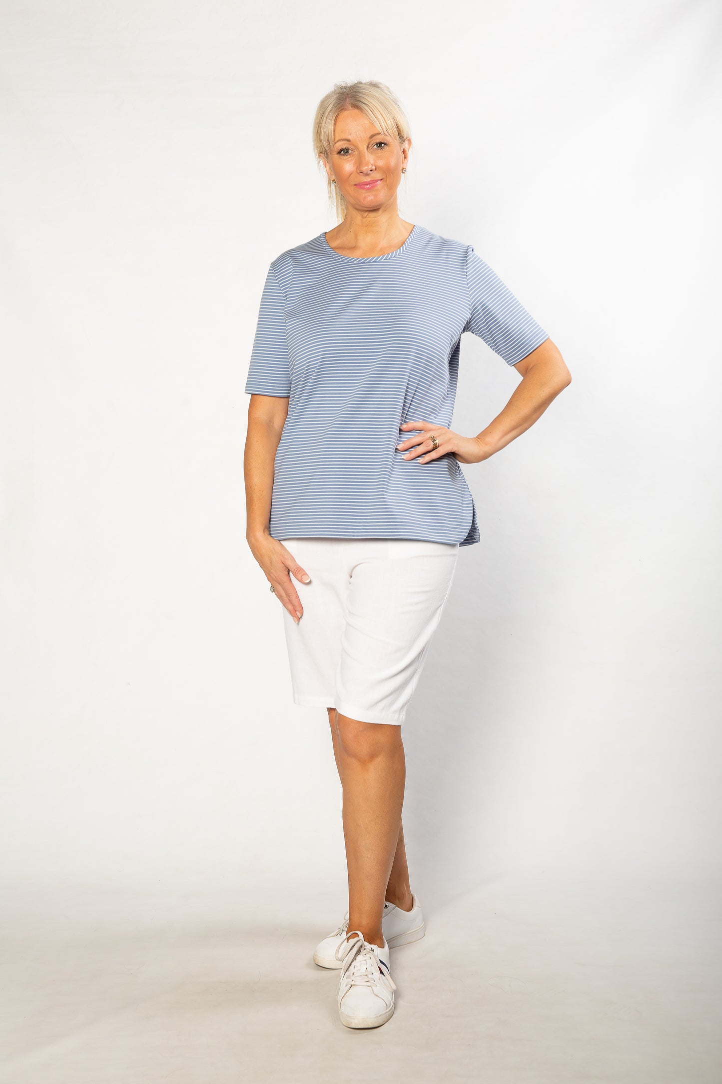 Relaxed Fit Linen Blend Pull on knee length shorts #6080 Navy