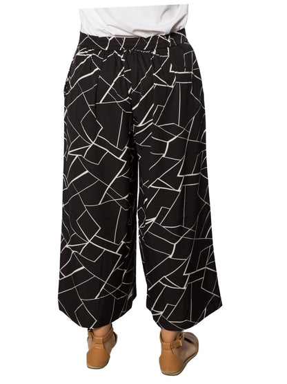 Relaxed Wide Leg, 7/8 length Printed Pant with pockets #6200 - Black