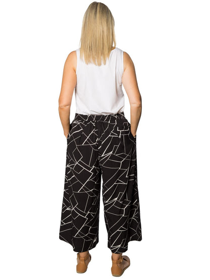 Relaxed Wide Leg, 7/8 length Printed Pant with pockets #6200 - Black