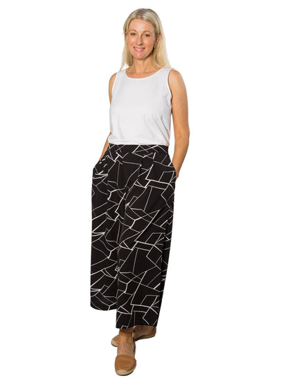 Relaxed Wide Leg, 7/8 length Printed Pant with pockets #6200 - Black