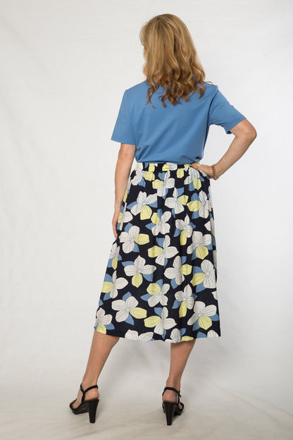 A line pleat front skirt #4212 Navy